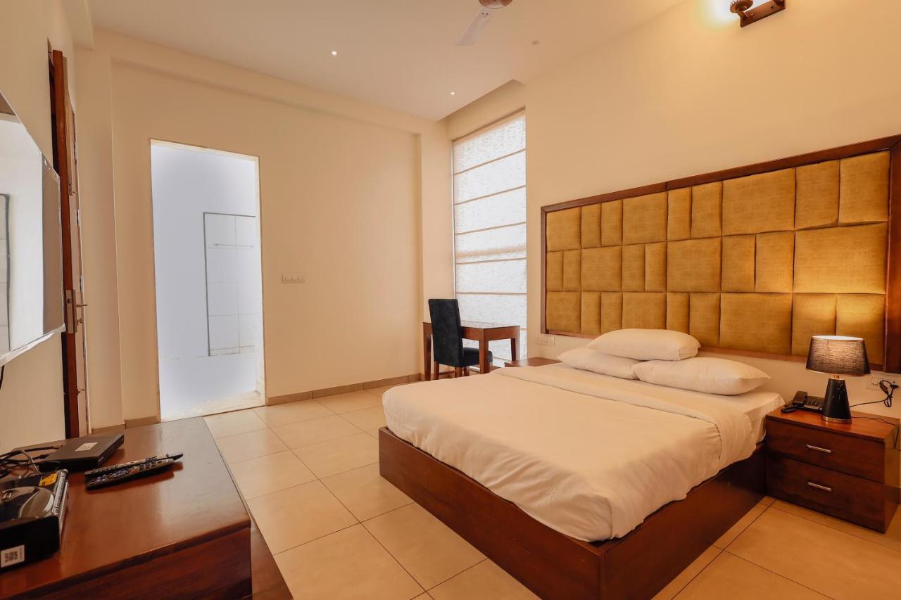 Falcon Suites Whitefield Bangalore Exterior foto